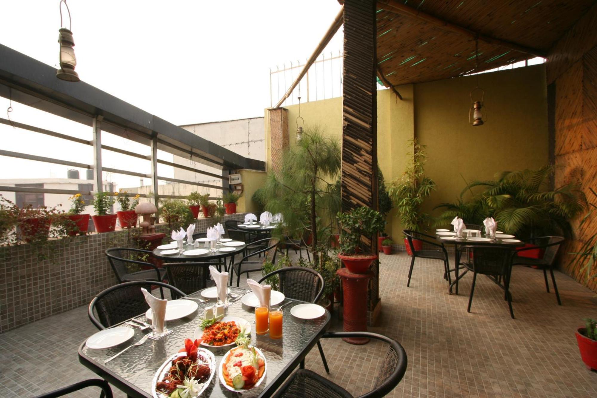 Hotel Kingston Park - Karol Bagh Delhi Exterior photo