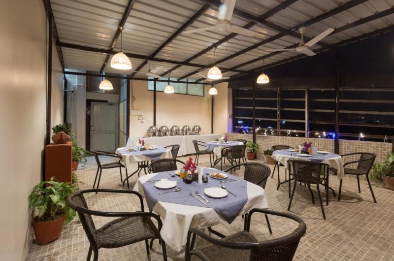 Hotel Kingston Park - Karol Bagh Delhi Exterior photo