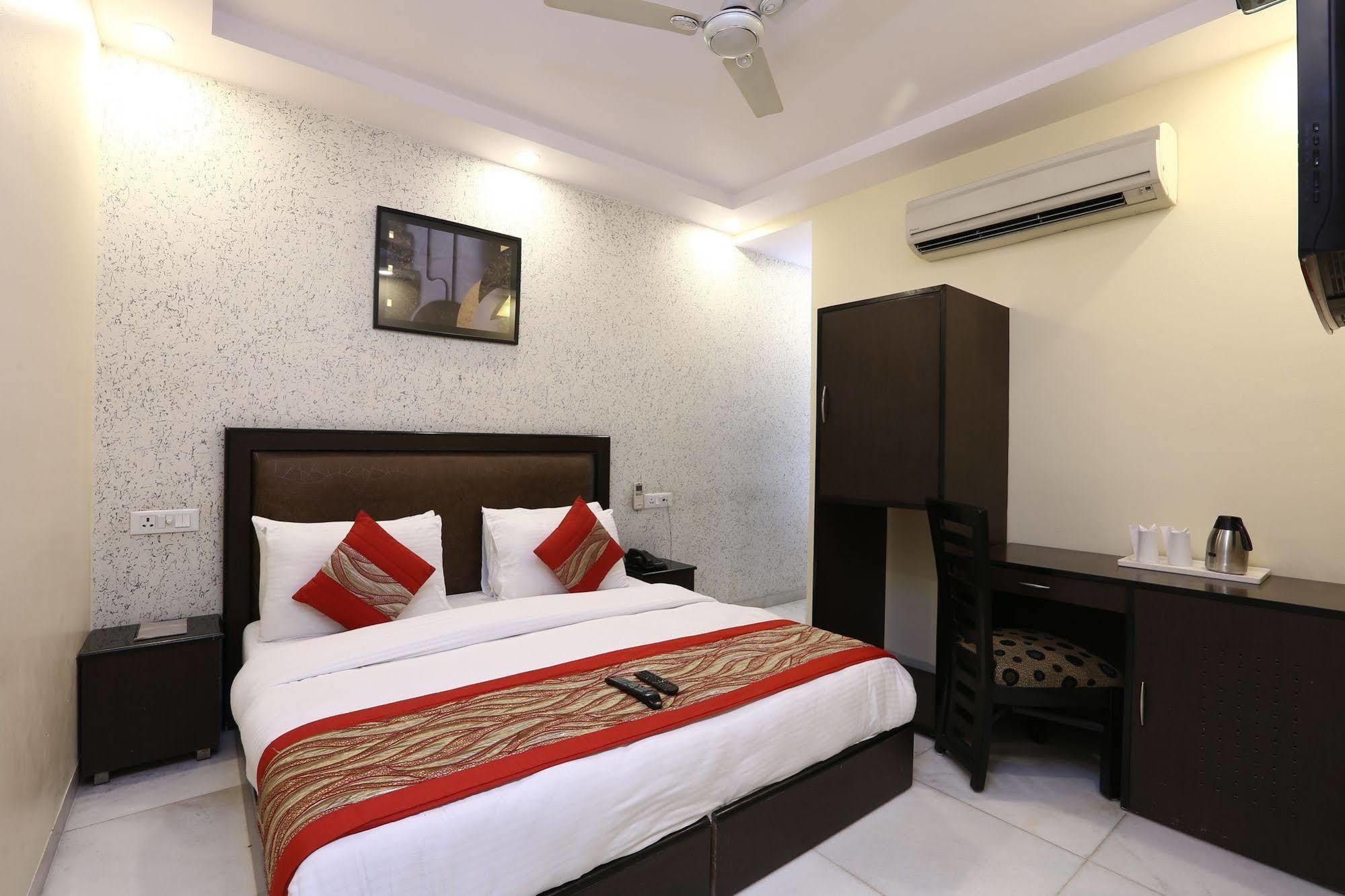Hotel Kingston Park - Karol Bagh Delhi Exterior photo